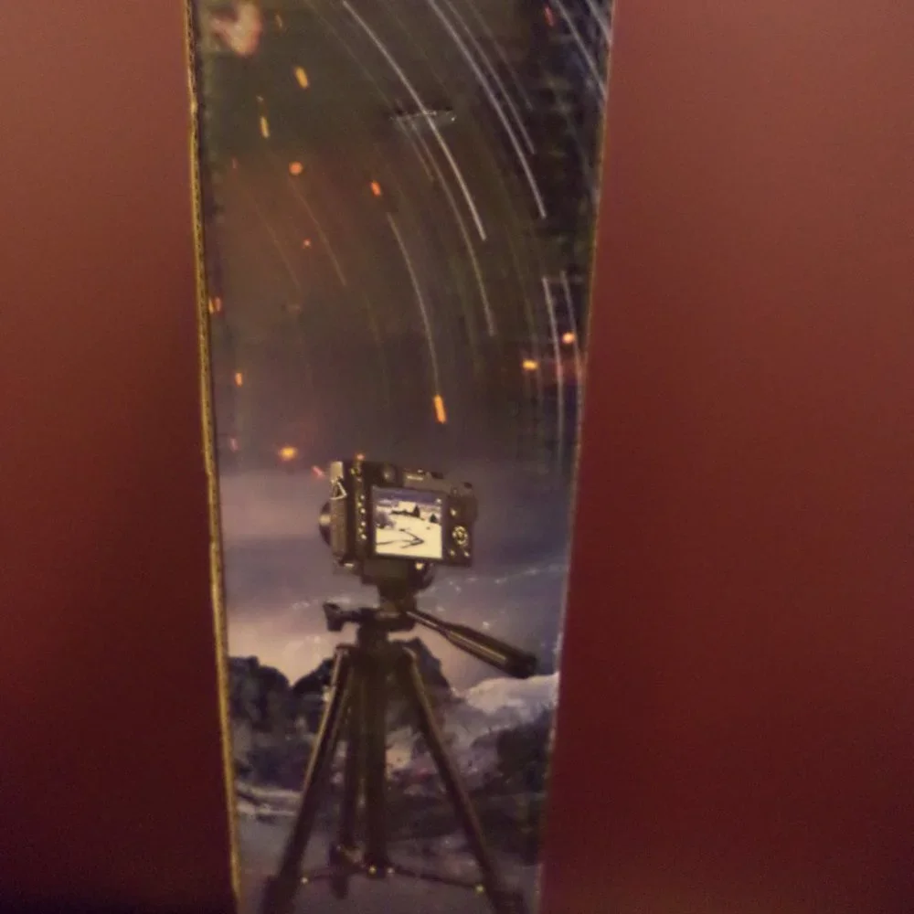 COMPACT TRAVEL TRIPOD with REMOTE SHUTTER AND CARRY CASE with Drawstring